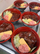 画像をギャラリービューアに読み込む, 漬けまぐろ丼　590
